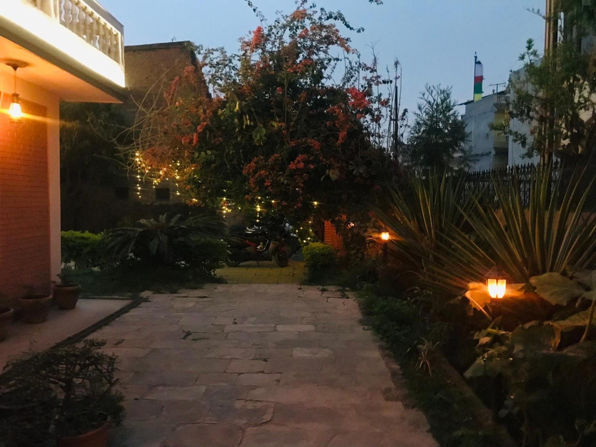 Hotel Lotus Garden Katmandu Eksteriør billede